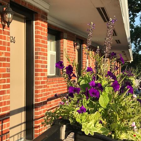 Motel Du Fleuve Brossard Dış mekan fotoğraf