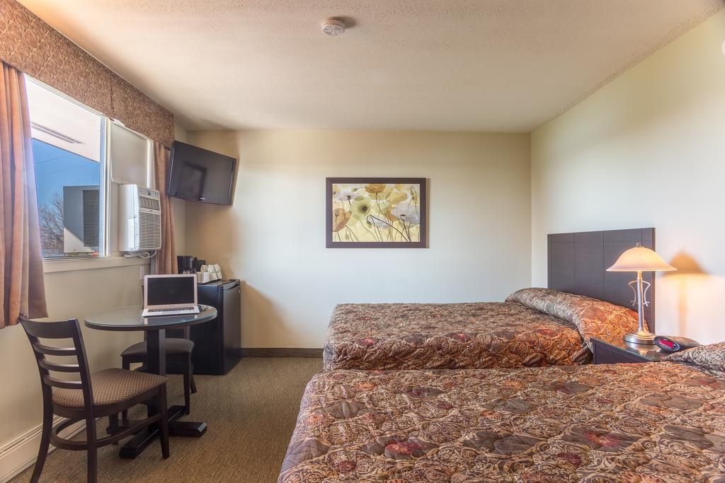 Motel Du Fleuve Brossard Dış mekan fotoğraf