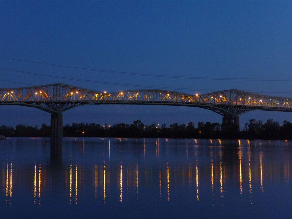 Motel Du Fleuve Brossard Dış mekan fotoğraf