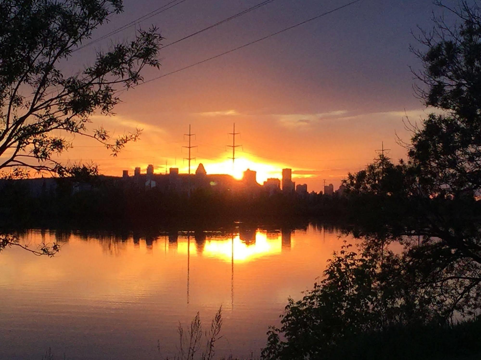 Motel Du Fleuve Brossard Dış mekan fotoğraf