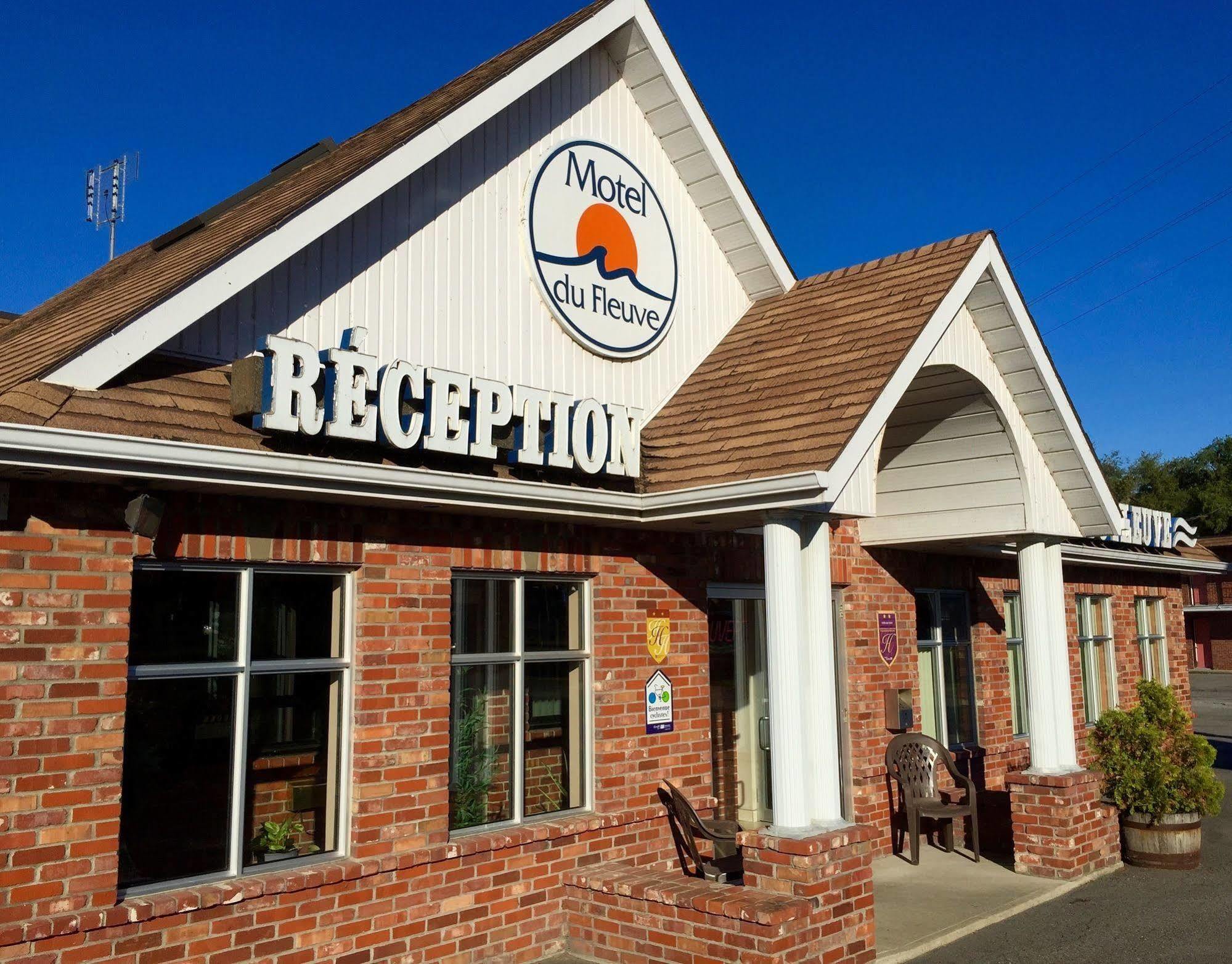 Motel Du Fleuve Brossard Dış mekan fotoğraf