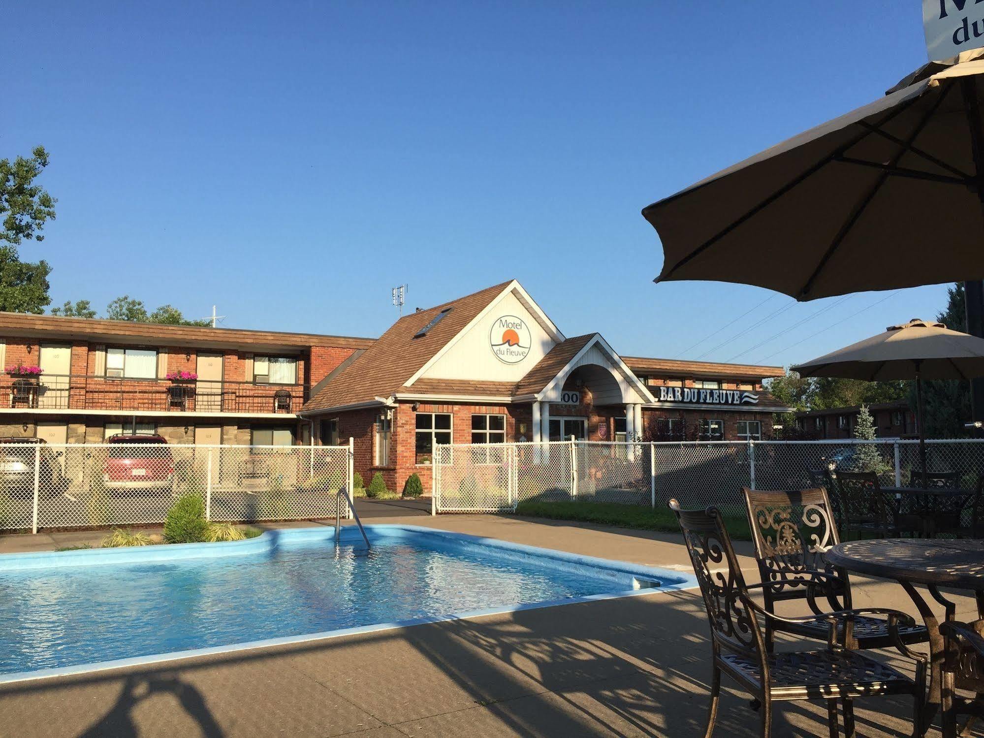 Motel Du Fleuve Brossard Dış mekan fotoğraf