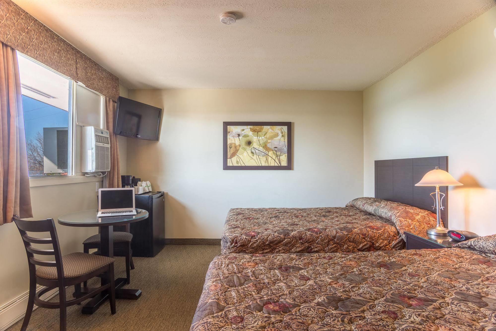 Motel Du Fleuve Brossard Dış mekan fotoğraf